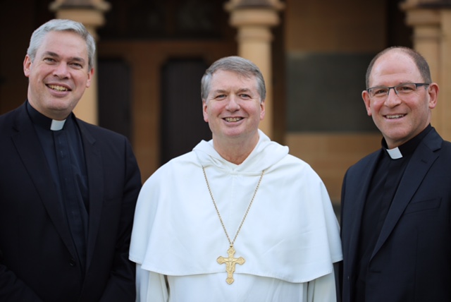 20162706-archbishop-bishops-img